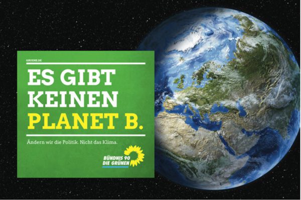 Erde vom Weltall aus, Schriftzug mit "Es gibt keinen Planet B."