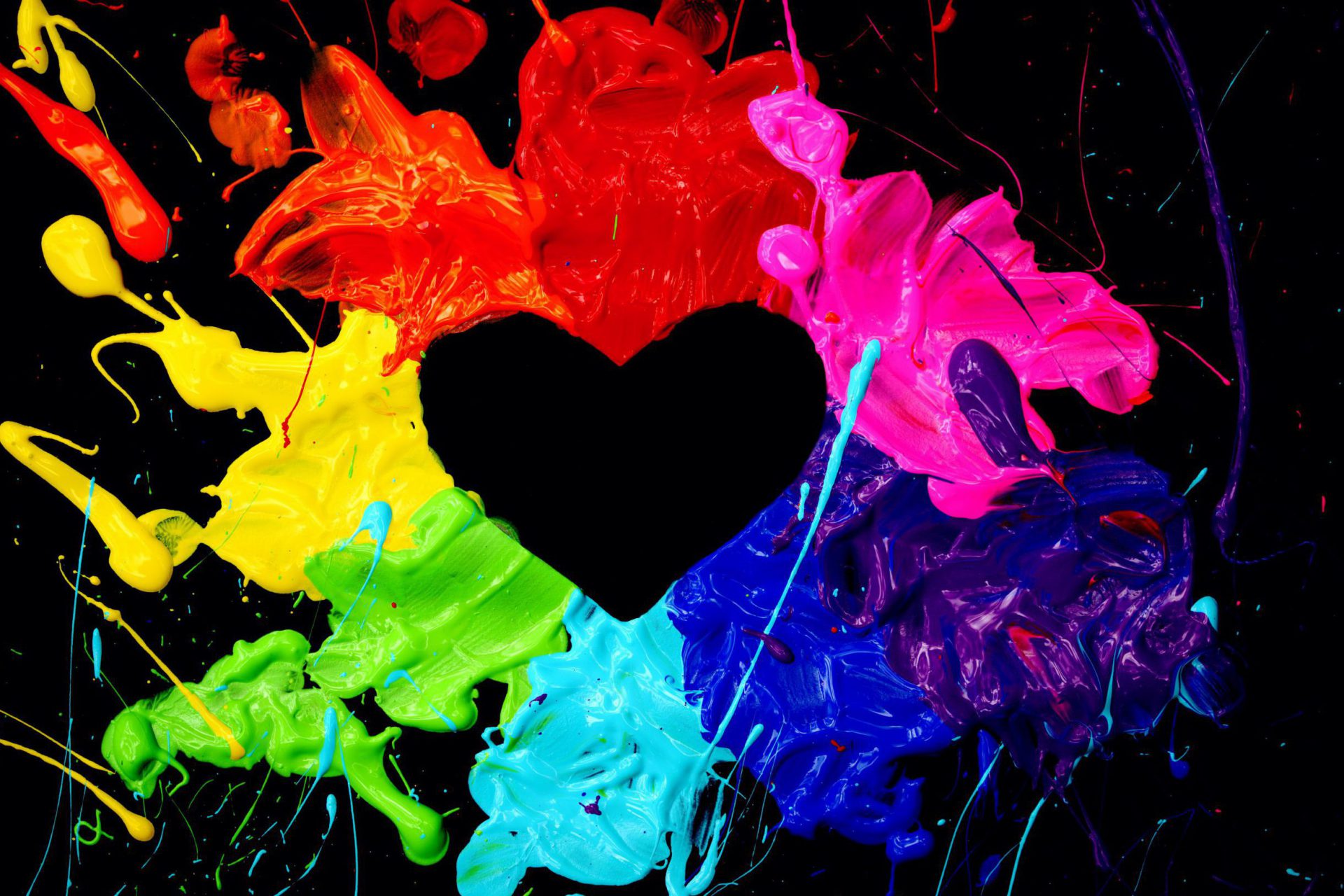 Regenbogen Farbkleckse Herz in der Mitte