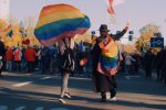 Attacke auf Teilnehmer*innen des CSD in Augsburg: Keine Toleranz für queerfeindliche Gewalt