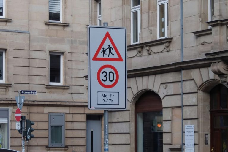 Dringender Handlungsbedarf: Tempo 30 in der Pirckheimerstraße / Pilotystraße